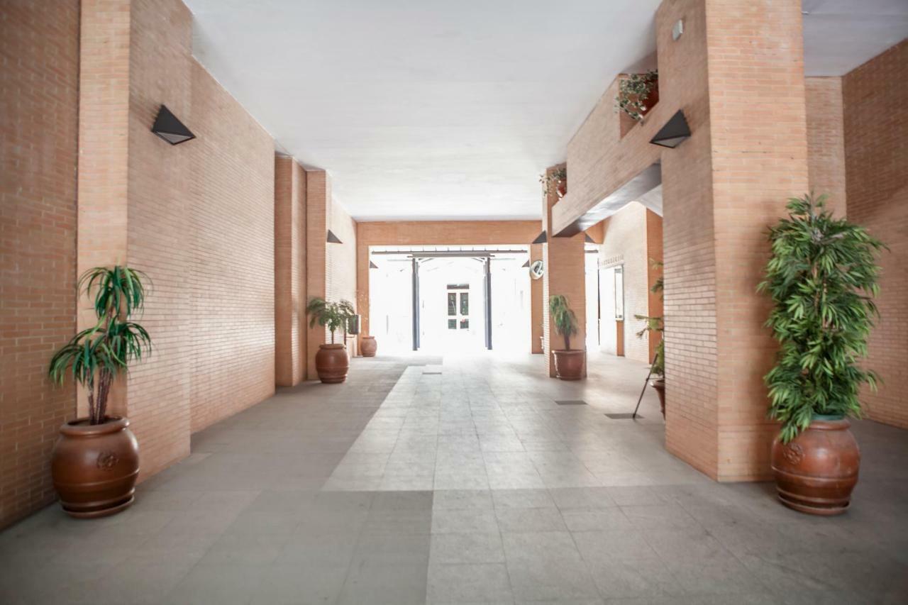 Apartamento Buhaira Sevilla Exteriör bild